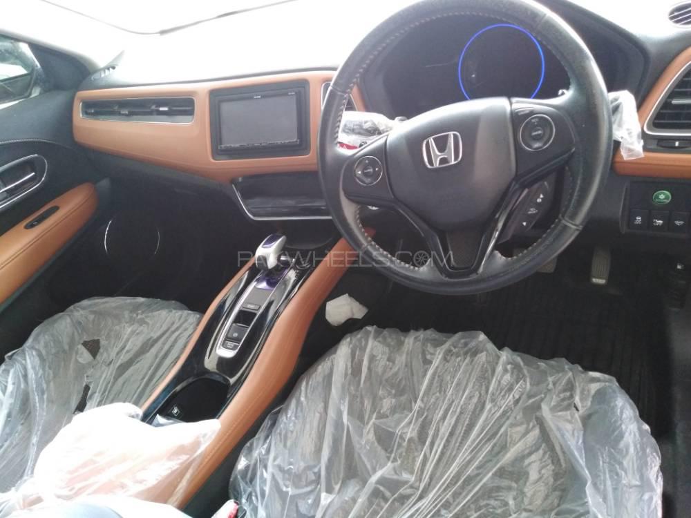 Honda Vezel 2014 for Sale in Multan Honda Vezel 2014 for Sale in Multan Image-4