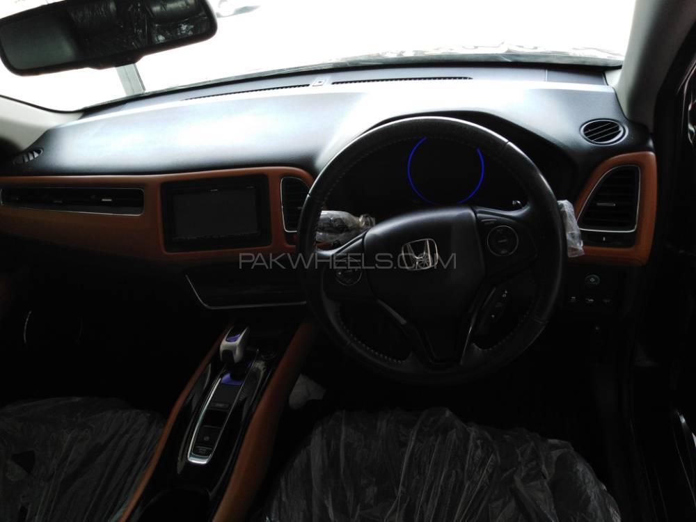 Honda Vezel 2014 for Sale in Multan Honda Vezel 2014 for Sale in Multan Image-6