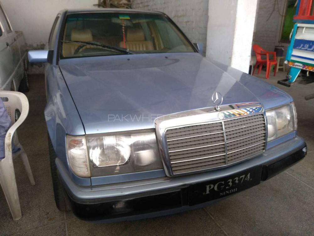 Mercedes Benz 200 D 1993 for Sale in Multan Image-1