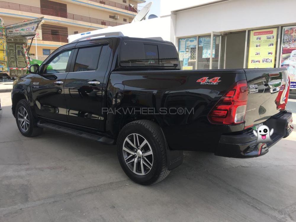 Toyota Hilux 2018 for Sale in Lahore Toyota Hilux 2018 for Sale in Lahore Image-6
