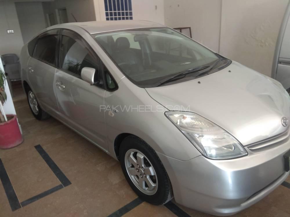 Toyota Prius 2010 for Sale in Bahawalpur Toyota Prius 2010 for Sale in Bahawalpur Image-4