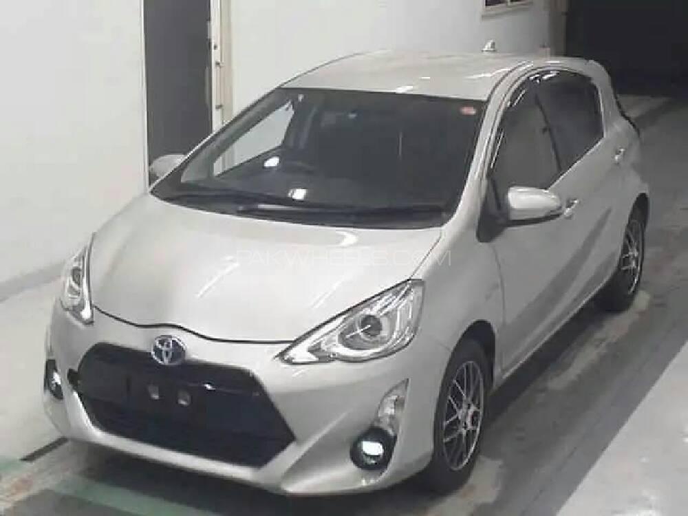 Toyota Aqua 2018 for Sale in Sialkot Image-1