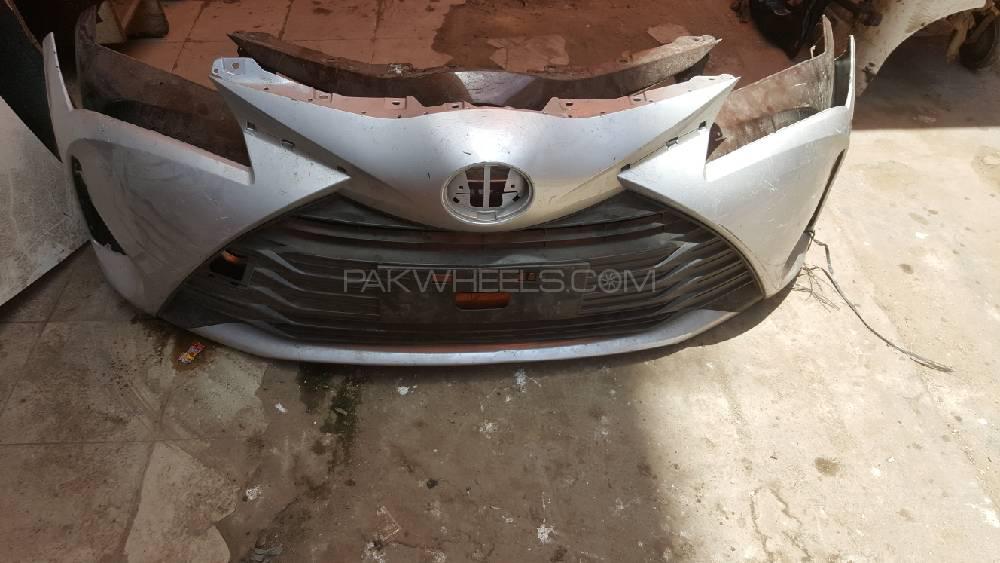 toyota vitz 2017 front bumper with grill Image-1