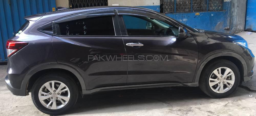 Honda Vezel 2016 for Sale in Lahore Honda Vezel 2016 for Sale in Lahore Image-6