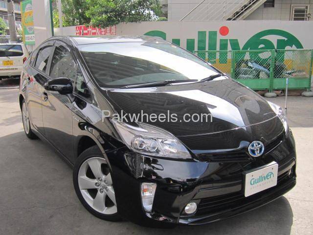Toyota Prius 2013 for Sale in Karachi Image-1