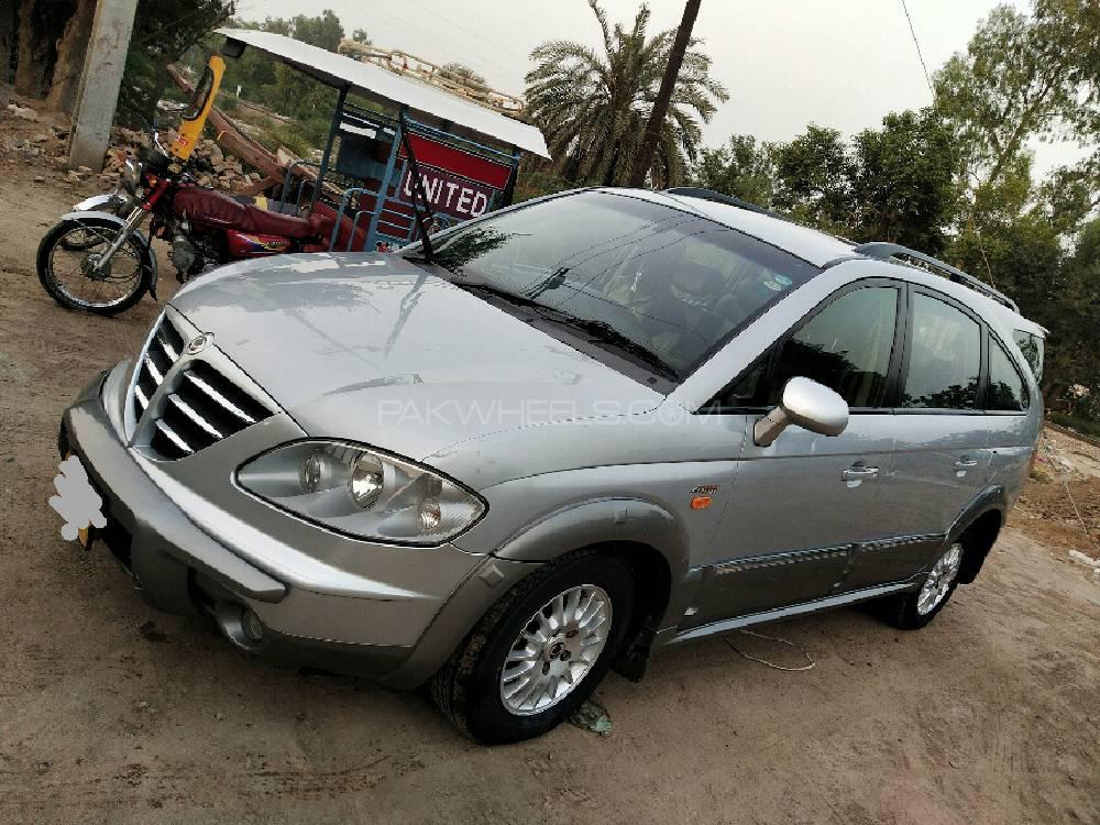 SsangYong Stavic 2006 for Sale in Faisalabad Image-1