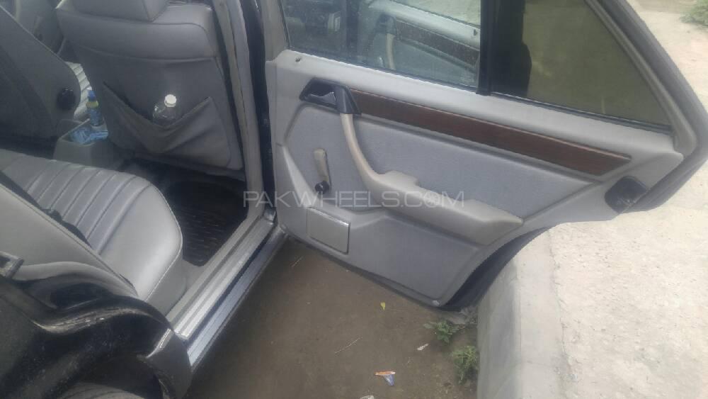 Mercedes Benz E Class 1990 for Sale in Lahore Mercedes Benz E Class 1990 for Sale in Lahore Image-7