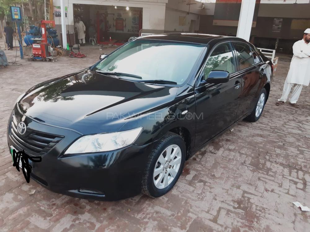 Toyota Camry 2006 for Sale in Jhang Image-1
