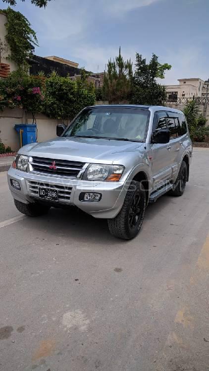 Mitsubishi Pajero 2001 for Sale in Islamabad Image-1