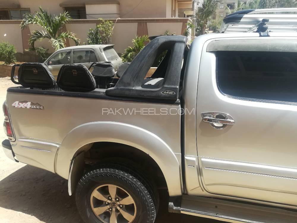 Toyota Hilux 2005 for Sale in Karachi Toyota Hilux 2005 for Sale in Karachi Image-3