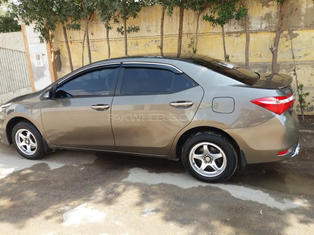 Toyota Corolla 2015 for Sale in Karachi Toyota Corolla 2015 for Sale in Karachi Image-5