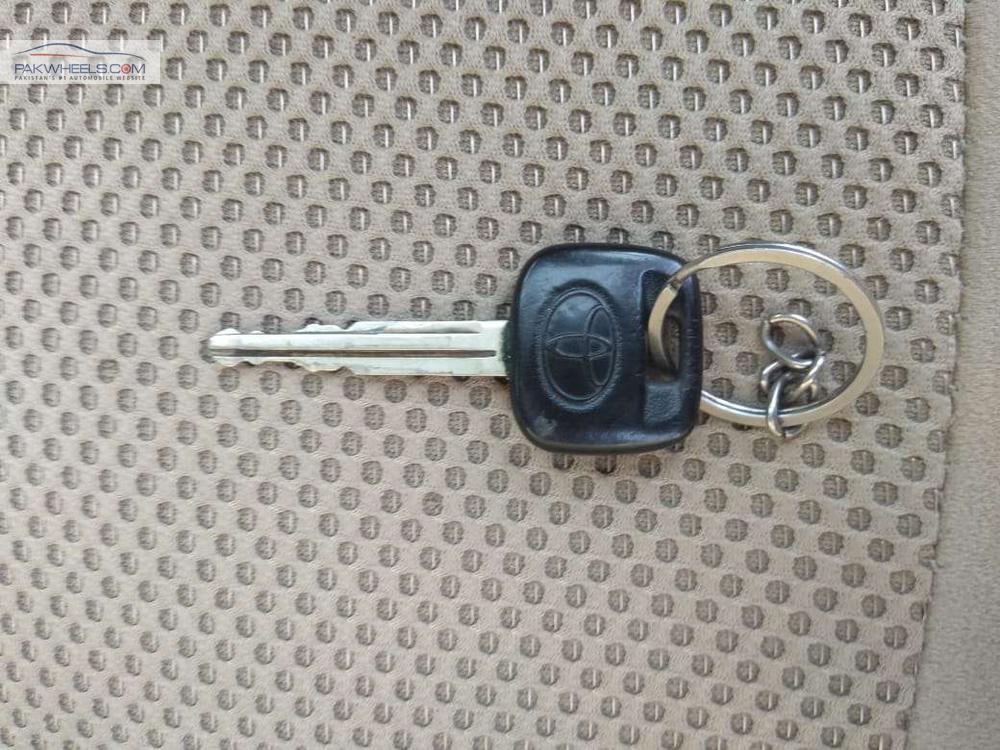 Toyota Hilux 2014 for Sale in Lahore Toyota Hilux 2014 for Sale in Lahore Image-17