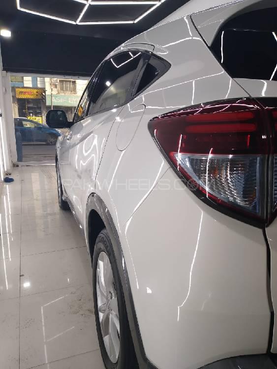 Honda Vezel 2014 for Sale in Karachi Honda Vezel 2014 for Sale in Karachi Image-2