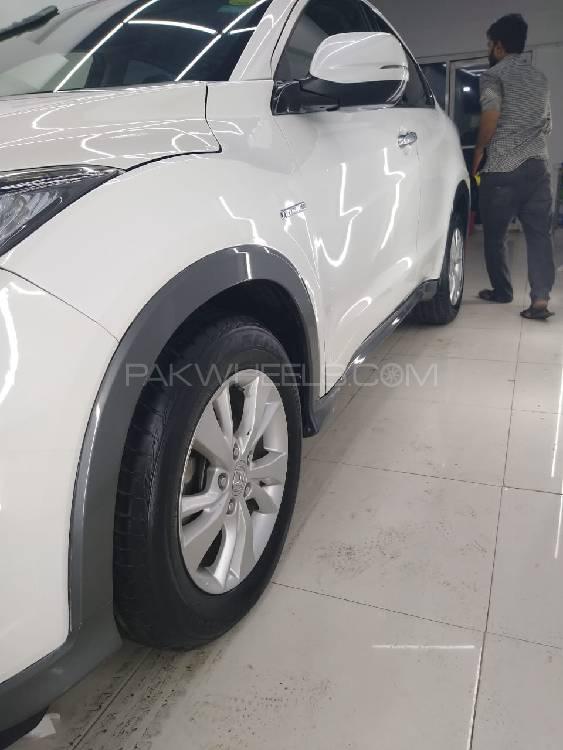 Honda Vezel 2014 for Sale in Karachi Honda Vezel 2014 for Sale in Karachi Image-3