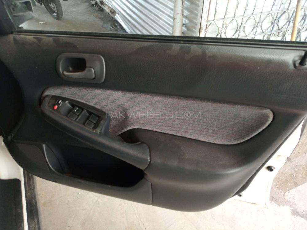 Honda Civic 1999 for Sale in Rawalpindi Honda Civic 1999 for Sale in Rawalpindi Image-8