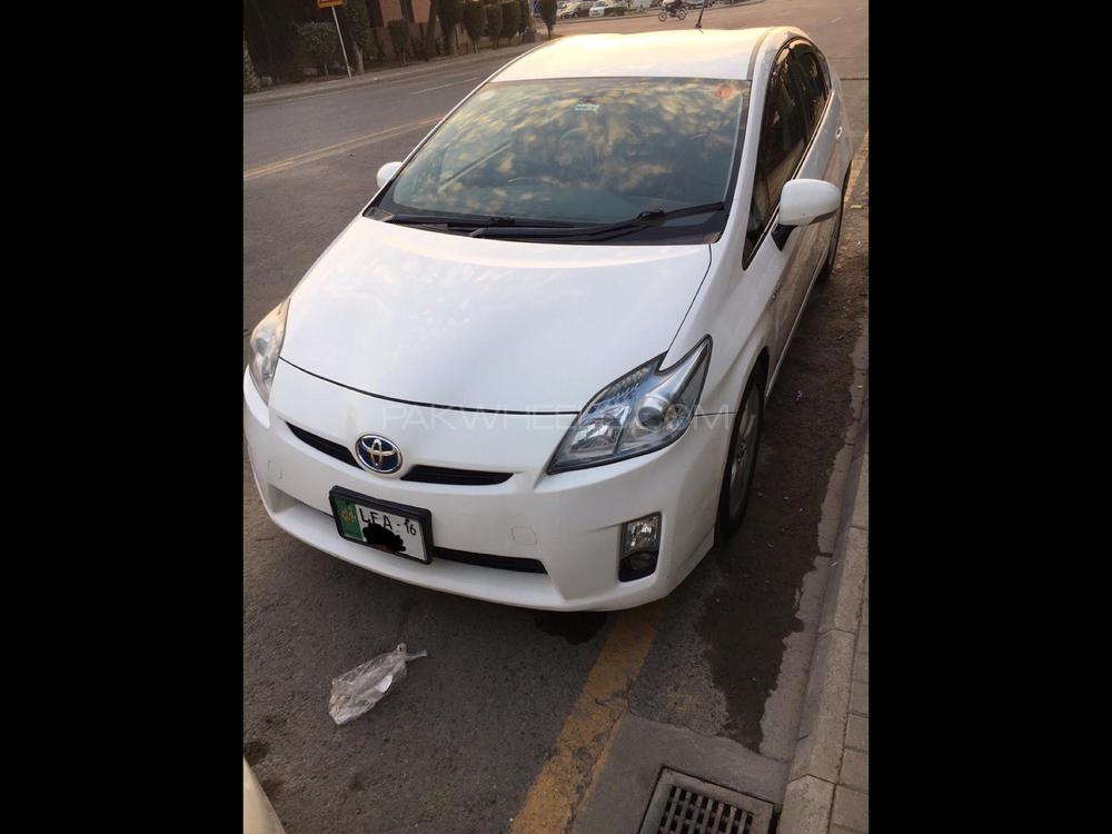 Toyota Prius 2011 for Sale in Lahore Toyota Prius 2011 for Sale in Lahore Image-2