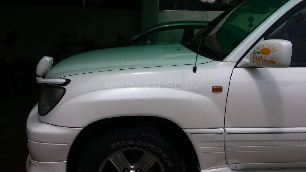 Toyota Land Cruiser 2005 for Sale in Lahore Toyota Land Cruiser 2005 for Sale in Lahore Image-4