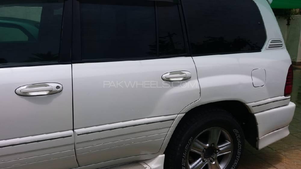 Toyota Land Cruiser 2005 for Sale in Lahore Toyota Land Cruiser 2005 for Sale in Lahore Image-3