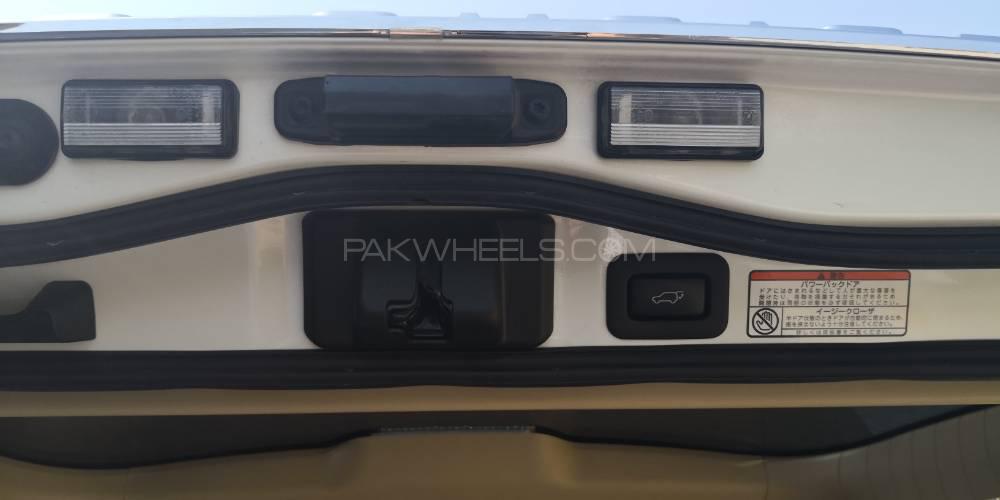 Toyota Land Cruiser 2016 for Sale in Lahore Toyota Land Cruiser 2016 for Sale in Lahore Image-14