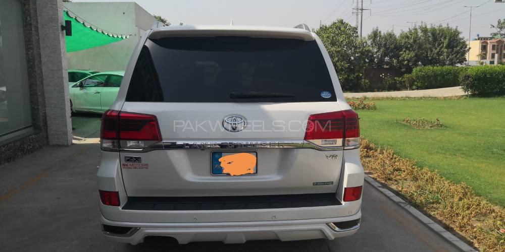 Toyota Land Cruiser 2016 for Sale in Lahore Toyota Land Cruiser 2016 for Sale in Lahore Image-2