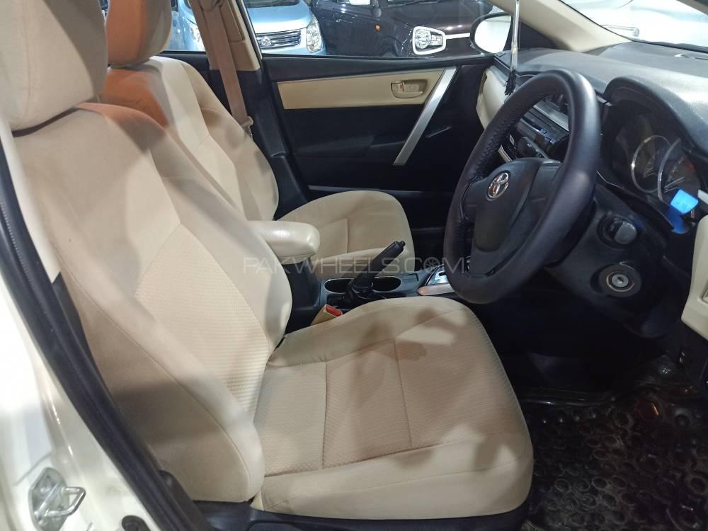 Toyota Corolla 2015 for Sale in Peshawar Toyota Corolla 2015 for Sale in Peshawar Image-5