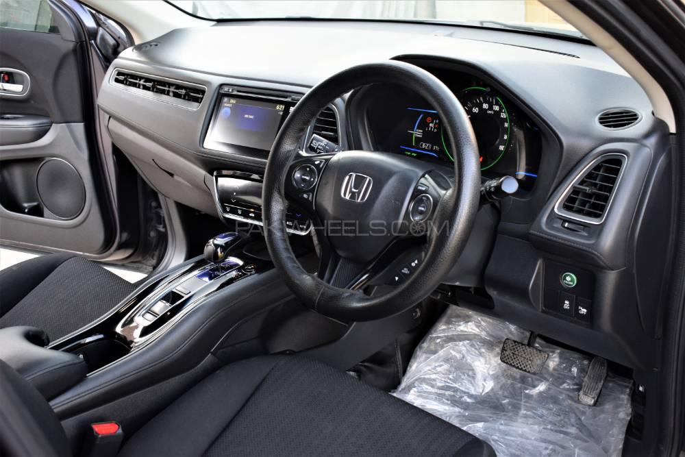 Honda Vezel 2013 for Sale in Islamabad Honda Vezel 2013 for Sale in Islamabad Image-14