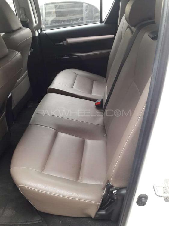 Toyota Hilux 2017 for Sale in Karachi Toyota Hilux 2017 for Sale in Karachi Image-5