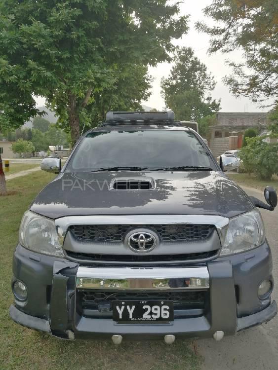 Toyota Hilux 2011 for Sale in Mansehra Image-1