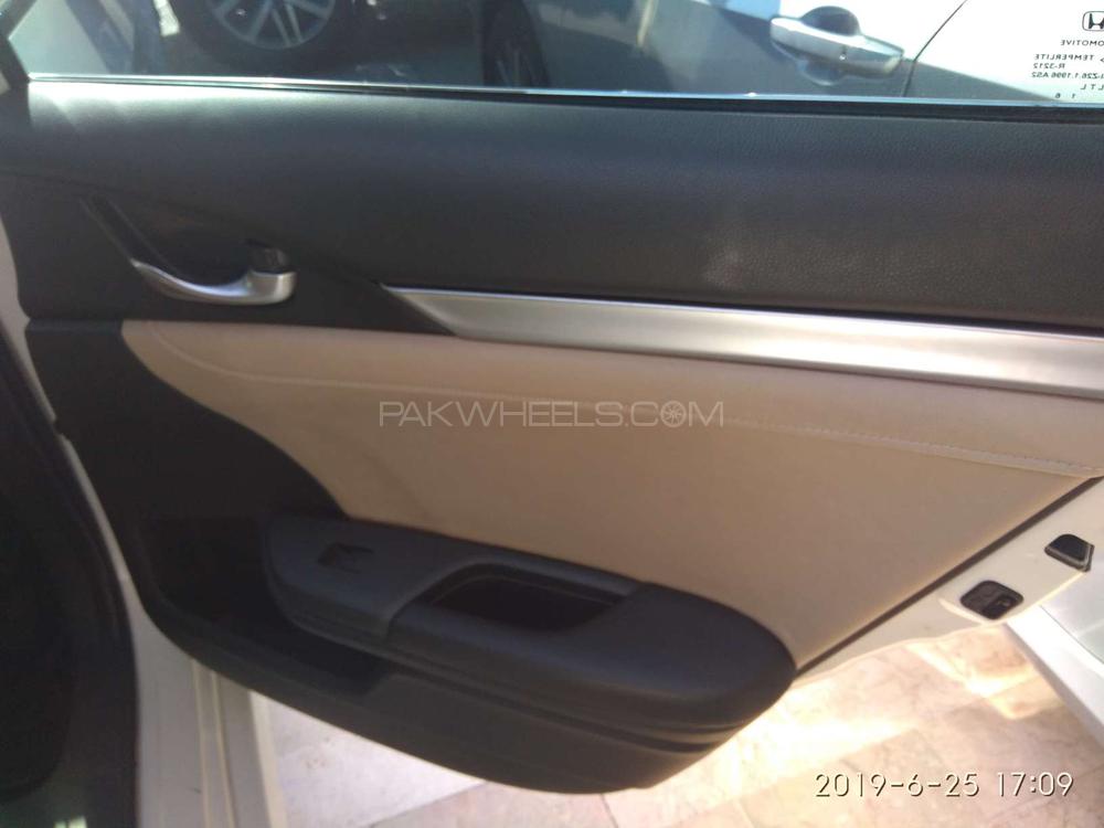 Honda Civic 2016 for Sale in Rawalpindi Honda Civic 2016 for Sale in Rawalpindi Image-9