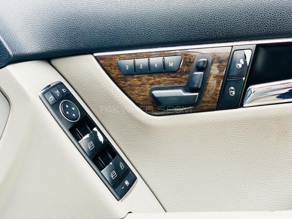 Mercedes Benz C Class 2008 for Sale in Peshawar Mercedes Benz C Class 2008 for Sale in Peshawar Image-3
