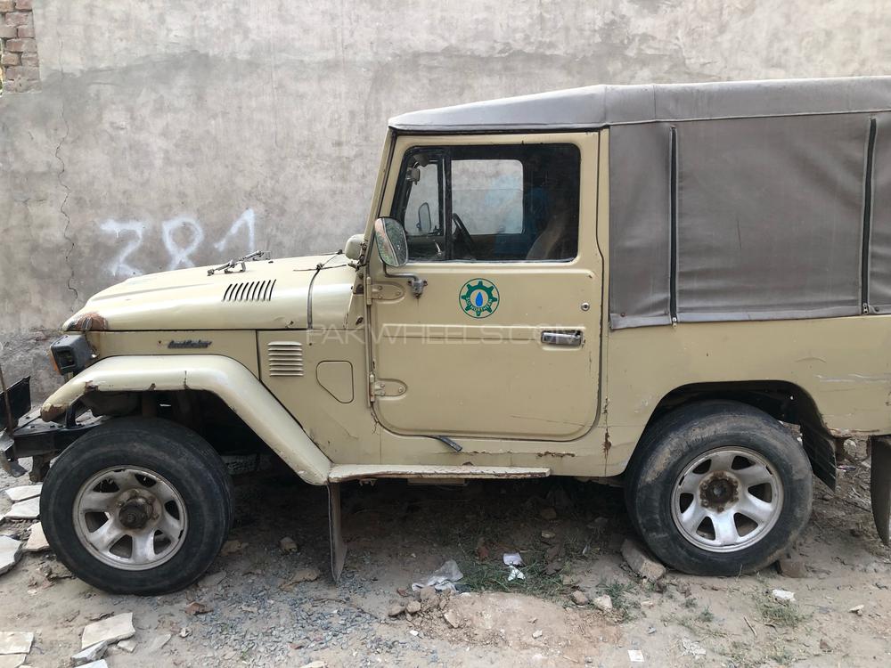 Toyota Land Cruiser 1975 for Sale in Faisalabad Image-1