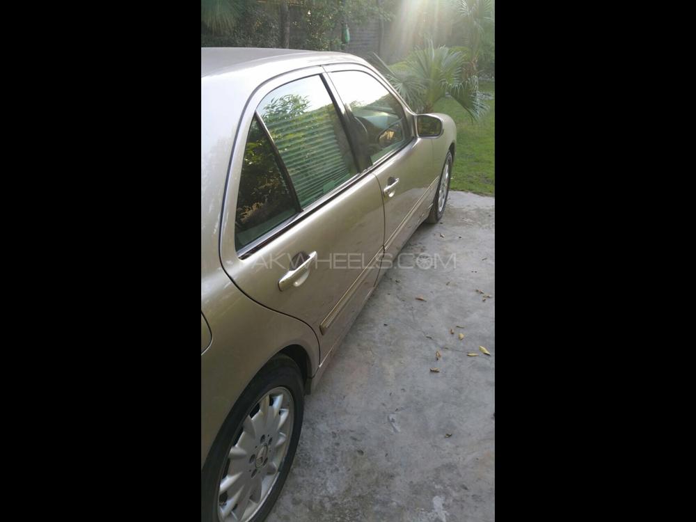 مرسڈیز بینز ای کلاس 2001 for Sale in مردان مرسڈیز بینز ای کلاس 2001 for Sale in مردان Image-2