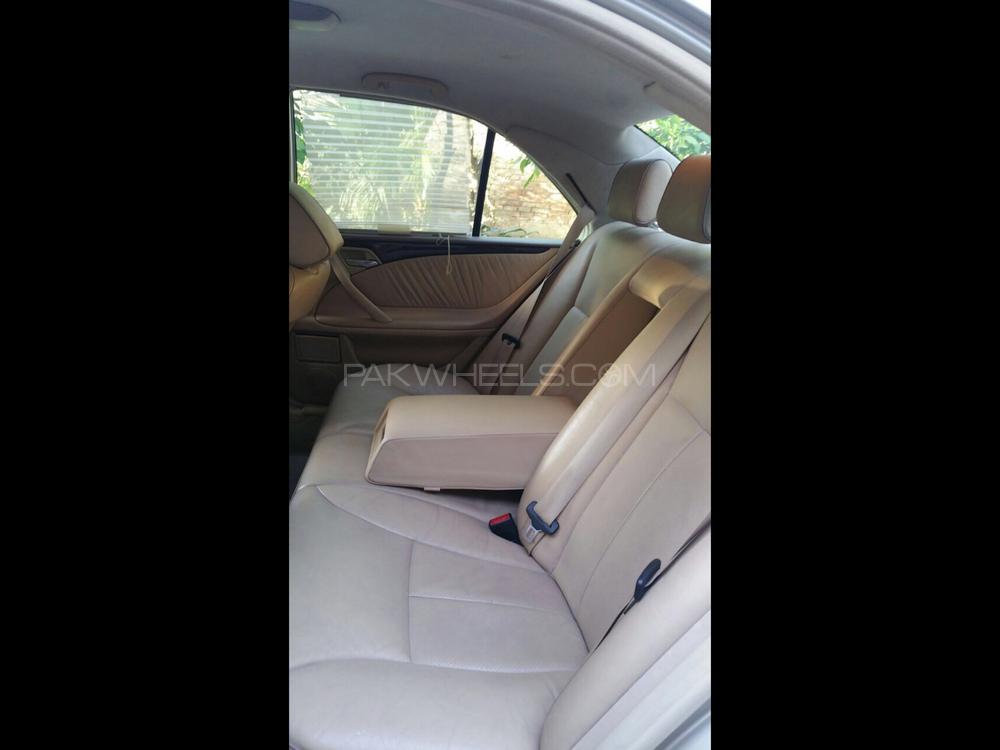 مرسڈیز بینز ای کلاس 2001 for Sale in مردان مرسڈیز بینز ای کلاس 2001 for Sale in مردان Image-6