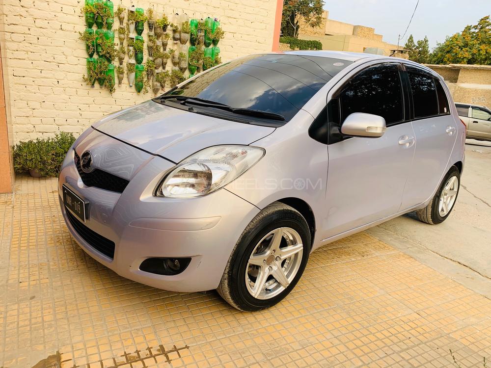 Toyota Vitz 2010 for Sale in Quetta Image-1