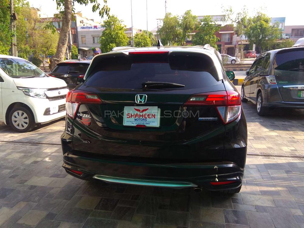 Honda Vezel 2014 for Sale in Lahore Honda Vezel 2014 for Sale in Lahore Image-15