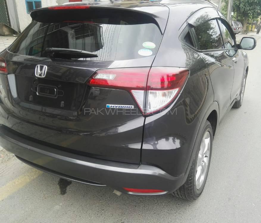 Honda Vezel 2013 for Sale in Lahore Honda Vezel 2013 for Sale in Lahore Image-6