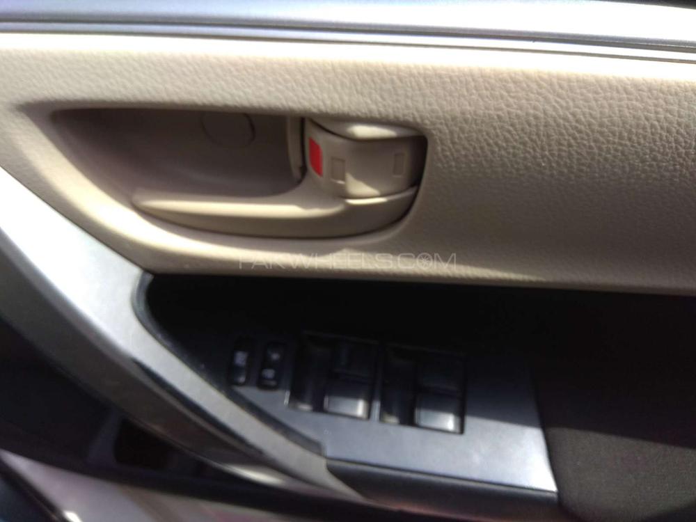 Toyota Corolla 2015 for Sale in Karachi Toyota Corolla 2015 for Sale in Karachi Image-5