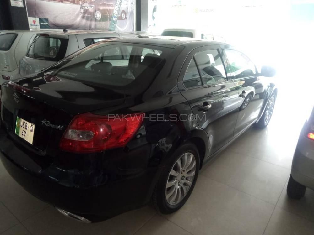سوزوکی کیزاشی 2016 for Sale in لاہور سوزوکی کیزاشی 2016 for Sale in لاہور Image-9