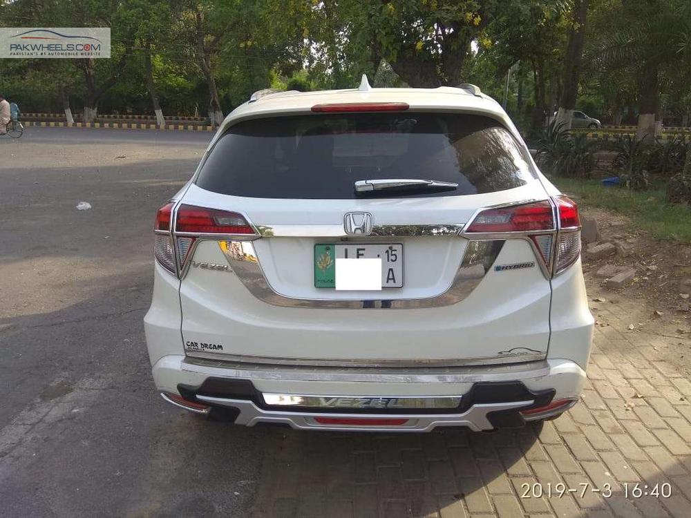 Honda Vezel 2015 for Sale in Lahore Honda Vezel 2015 for Sale in Lahore Image-6