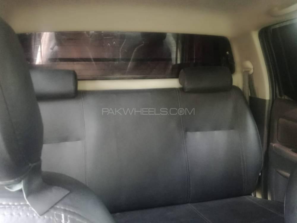 Toyota Hilux 2014 for Sale in Sadiqabad Image-1