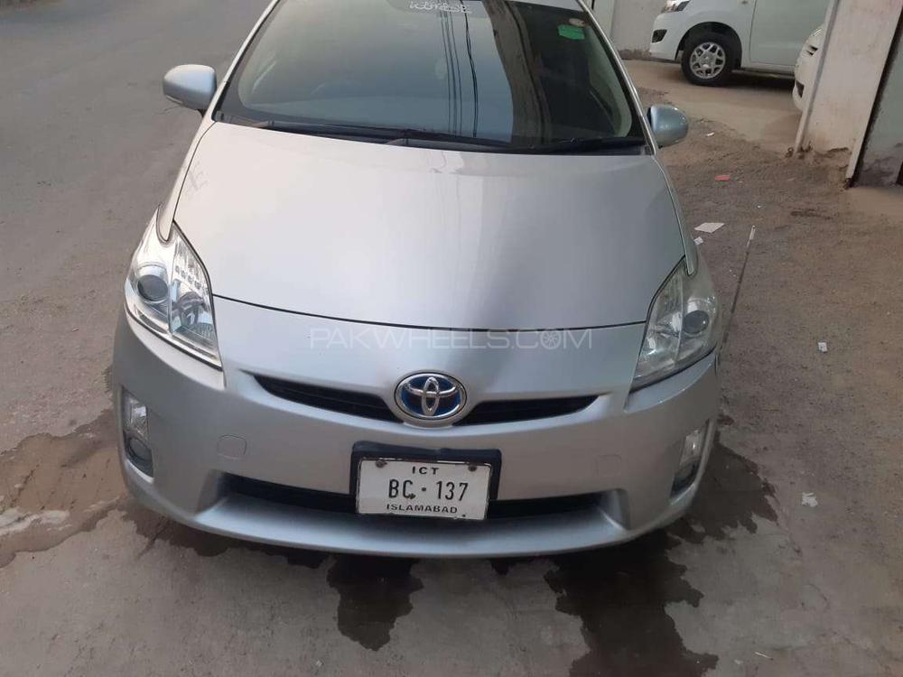 Toyota Prius 2010 for Sale in D.G.Khan Image-1