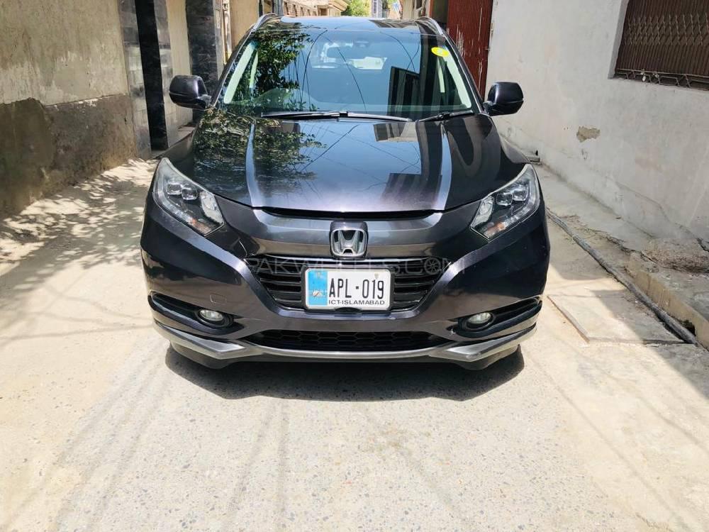 Honda Vezel 2013 for Sale in Peshawar Honda Vezel 2013 for Sale in Peshawar Image-14
