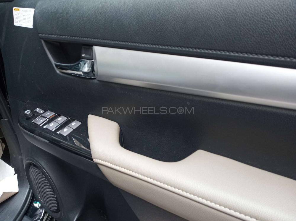 Toyota Hilux 2019 for Sale in Islamabad Toyota Hilux 2019 for Sale in Islamabad Image-6