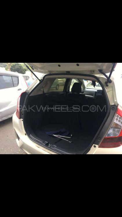 Honda Fit 2017 for Sale in Abbottabad Image-1