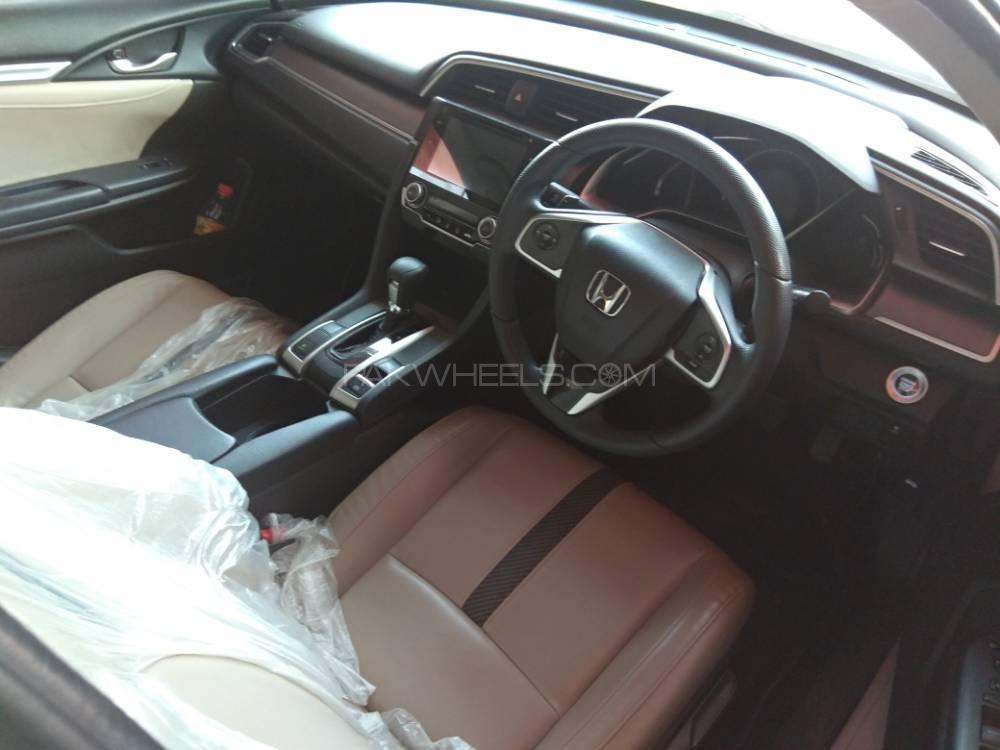 Honda Civic 2017 for Sale in Bahawalpur Honda Civic 2017 for Sale in Bahawalpur Image-4