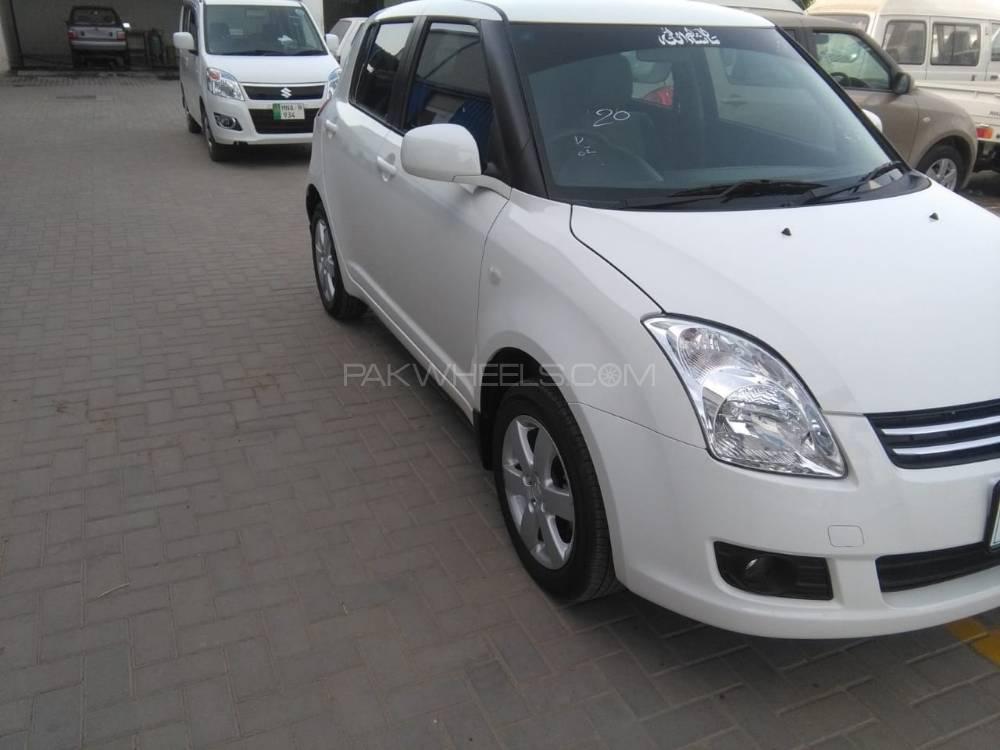 Suzuki Swift 2016 for Sale in Multan Suzuki Swift 2016 for Sale in Multan Image-2