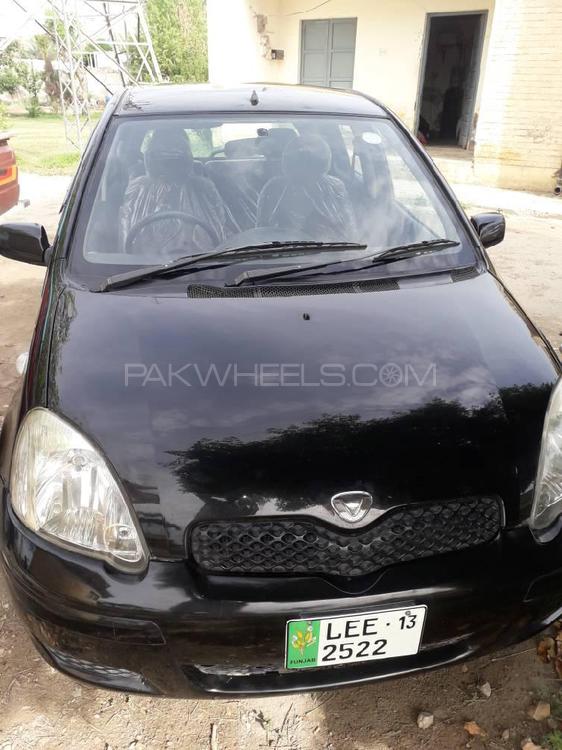 Toyota Vitz 2000 for Sale in Dera ismail khan Image-1