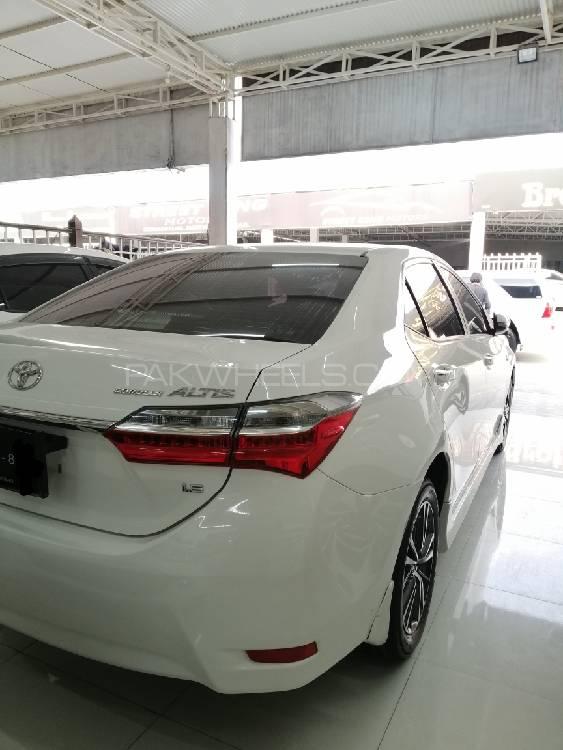 Toyota Corolla 2018 for Sale in Peshawar Toyota Corolla 2018 for Sale in Peshawar Image-5