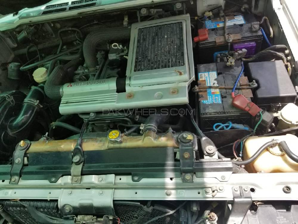 Mitsubishi Pajero 1995 for Sale in Lahore Mitsubishi Pajero 1995 for Sale in Lahore Image-15