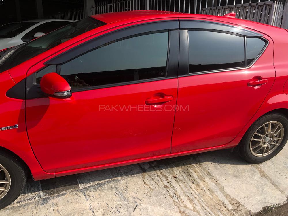 Toyota Aqua 2016 for Sale in Peshawar Toyota Aqua 2016 for Sale in Peshawar Image-2